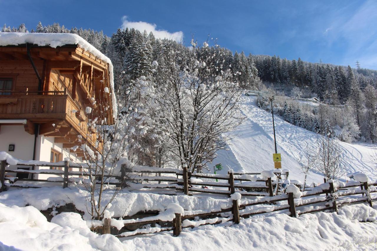 Feriendorf Joggler - Chalets Nahe Der Gondel Villa Zell am Ziller Exteriör bild